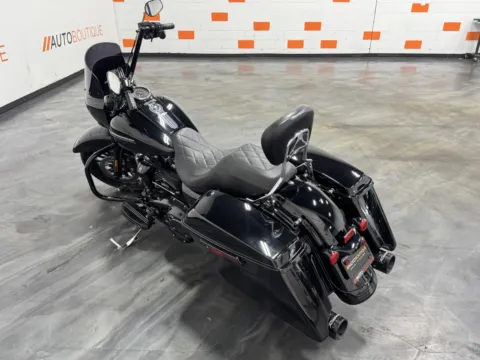 More photos of 2019 HARLEY DAVIDSON ROAD KING SPECIAL FLHRXS at Moto Boutique, OH