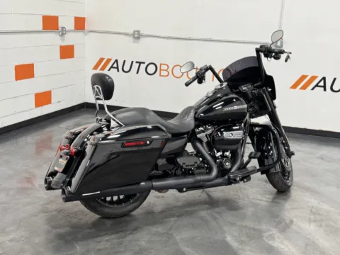 Another view of 2019 HARLEY DAVIDSON ROAD KING SPECIAL FLHRXS for sale in Columbus, OH at Moto Boutique