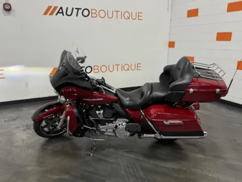 More photos of 2021 HARLEY DAVIDSON ULTRA LIMITED FLHTK at Moto Boutique, OH