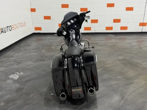 More photos of 2017 HARLEY DAVIDSON STREET GLIDE SPECIAL FLHXS at Moto Boutique, OH