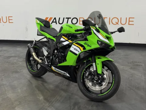 Photos of 2025 KAWASAKI ZX6R KRT for sale in Columbus, OH at Moto Boutique