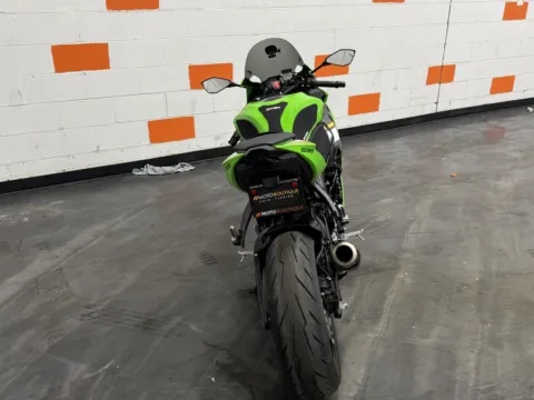 More photos of 2025 KAWASAKI ZX6R KRT at Moto Boutique, OH