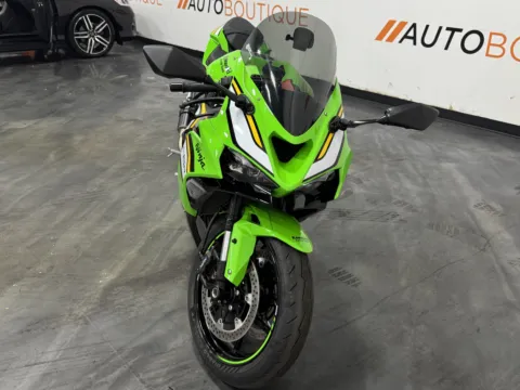 More photos of 2025 KAWASAKI ZX6R KRT at Moto Boutique, OH