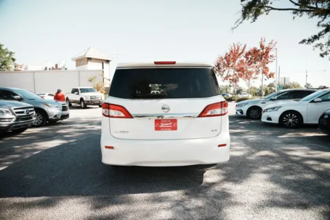 More photos of 2015 Nissan Quest SV at Jarrard Pre-Owned Vehicles, GA