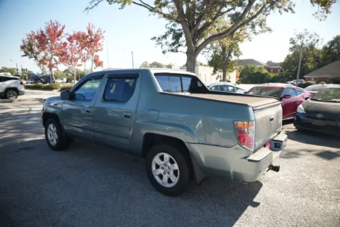 Another view of 2006 HONDA RIDGELINE RTL for sale in Statesboro, GA at Jarrard Pre-Owned Vehicles