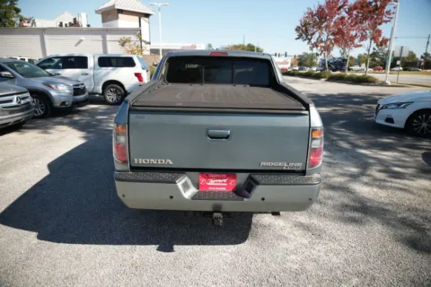 More photos of 2006 HONDA RIDGELINE RTL at Jarrard Pre-Owned Vehicles, GA