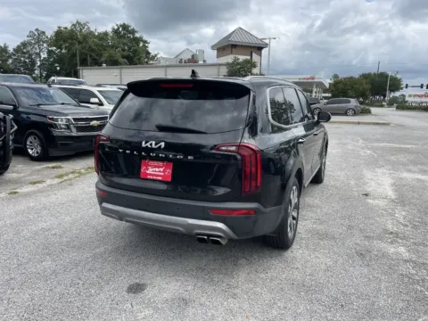 More photos of 2022 KIA TELLURIDE S at Jarrard Pre-Owned Vehicles, GA
