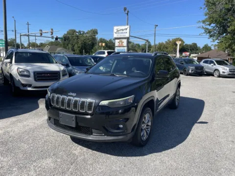 Another view of 2019 JEEP CHEROKEE LATITUDE PLUS for sale in Statesboro, GA at Jarrard Pre-Owned Vehicles