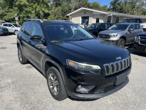 More photos of 2019 JEEP CHEROKEE LATITUDE PLUS at Jarrard Pre-Owned Vehicles, GA