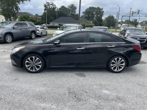 Photos of 2014 HYUNDAI SONATA SE for sale in Statesboro, GA at Jarrard Pre-Owned Vehicles