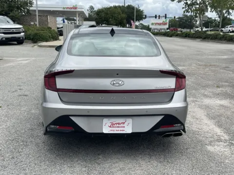 More photos of 2021 HYUNDAI SONATA LIMITED at Jarrard Pre-Owned Vehicles, GA