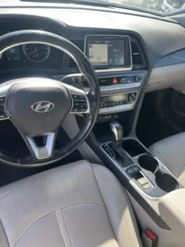 More photos of 2019 HYUNDAI SONATA LIMITED at Jarrard Pre-Owned Vehicles, GA