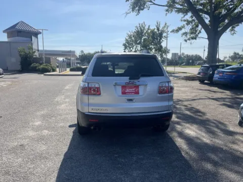 More photos of 2012 GMC Acadia SLE at Jarrard Pre-Owned Vehicles, GA