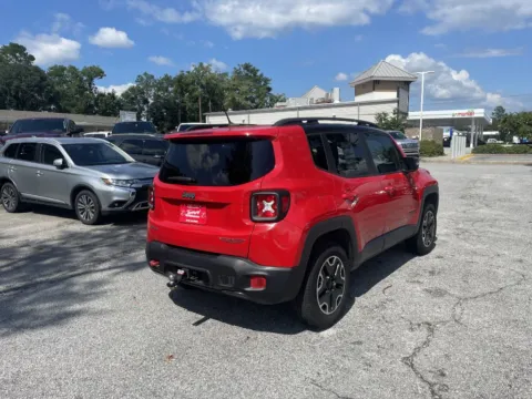 More photos of 2017 Jeep Renegade Trailhawk at Jarrard Pre-Owned Vehicles, GA