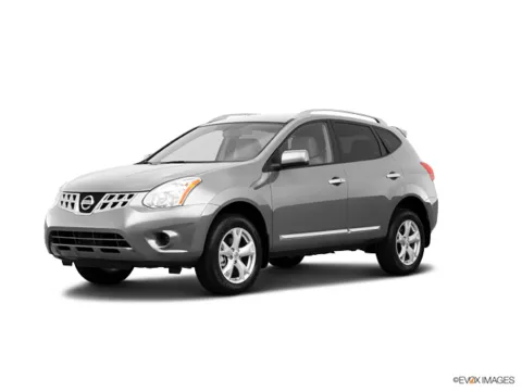 Silver 2011 Nissan Rogue SV for sale in Statesboro, GA