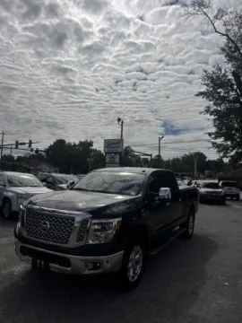 More photos of 2017 Nissan Titan XD SL at Jarrard Pre-Owned Vehicles, GA