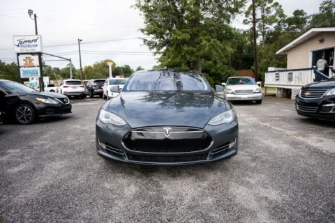 More photos of 2013 Tesla Model S Performance at Jarrard Pre-Owned Vehicles, GA