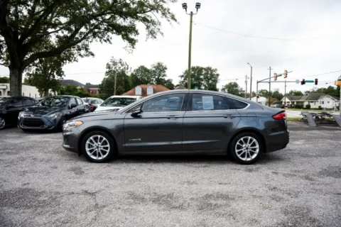 More photos of 2019 Ford Fusion Hybrid SEL at Jarrard Pre-Owned Vehicles, GA