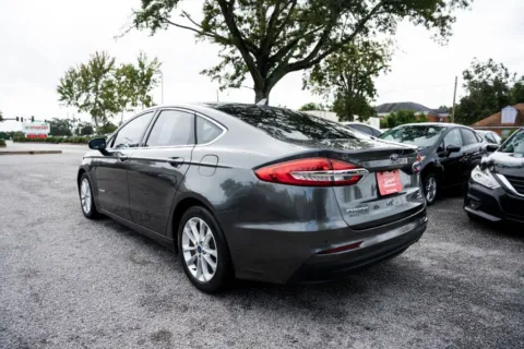 More photos of 2019 FORD FUSION SEL at Jarrard Pre-Owned Vehicles, GA