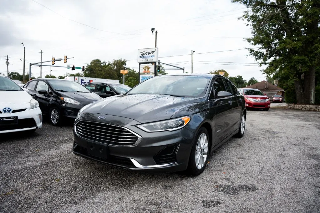 Gray 2019 Ford Fusion Hybrid SEL for sale in Statesboro, GA