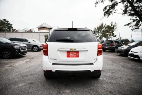 More photos of 2017 Chevrolet Equinox LT at Jarrard Pre-Owned Vehicles, GA