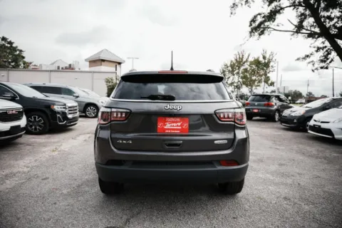 More photos of 2018 Jeep Compass Latitude at Jarrard Pre-Owned Vehicles, GA