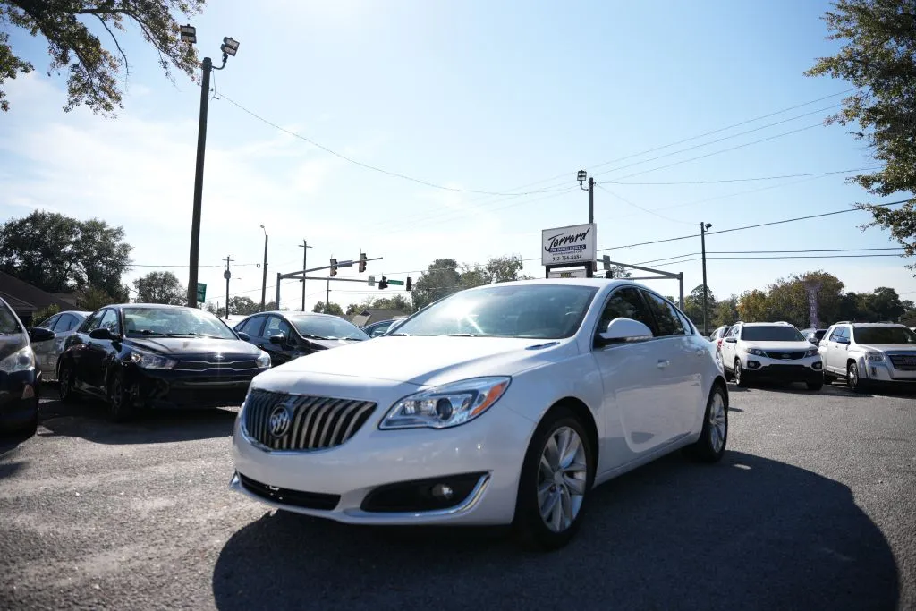 White 2017 Buick Regal Premium II for sale in Statesboro, GA