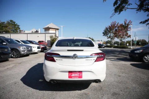 More photos of 2017 Buick Regal Premium II at Jarrard Pre-Owned Vehicles, GA