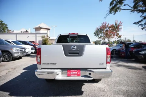 More photos of 2010 Nissan Frontier SE at Jarrard Pre-Owned Vehicles, GA