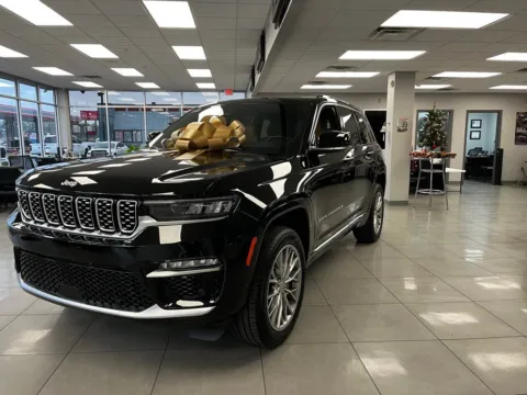 Photos of 2025 Jeep Grand Cherokee Summit for sale in West Memphis, AR at D3 Chrysler Dodge Jeep Ram