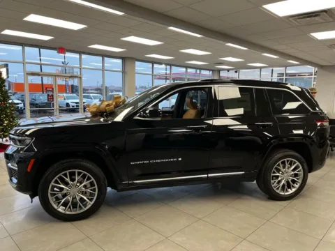 More photos of 2025 Jeep Grand Cherokee Summit at D3 Chrysler Dodge Jeep Ram, AR