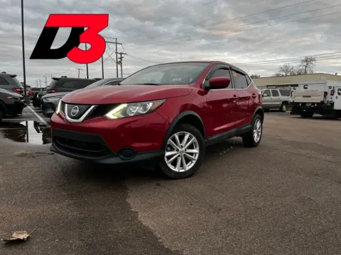 Red 2018 Nissan Rogue Sport S for sale in West Memphis, AR