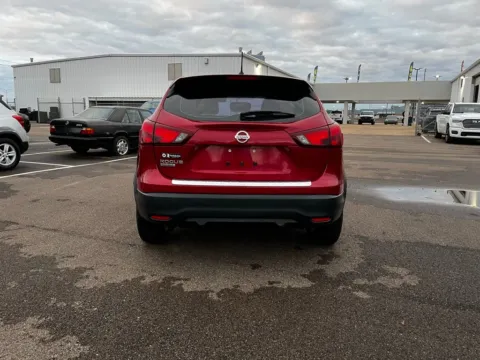 More photos of 2018 Nissan Rogue Sport S at D3 Chrysler Dodge Jeep Ram, AR