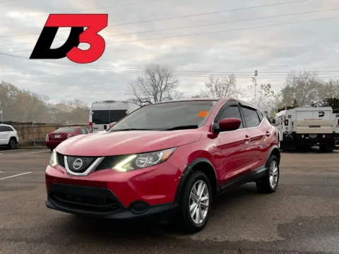 Red 2018 Nissan Rogue Sport S for sale in West Memphis, AR
