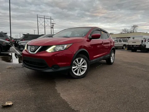 Red 2018 Nissan Rogue Sport S for sale in West Memphis, AR