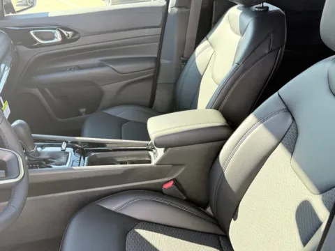 Photos of 2026 Jeep Compass Latitude for sale in West Memphis, AR at D3 Chrysler Dodge Jeep Ram