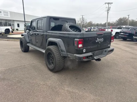 More photos of 2020 Jeep Gladiator Overland at D3 Chrysler Dodge Jeep Ram, AR