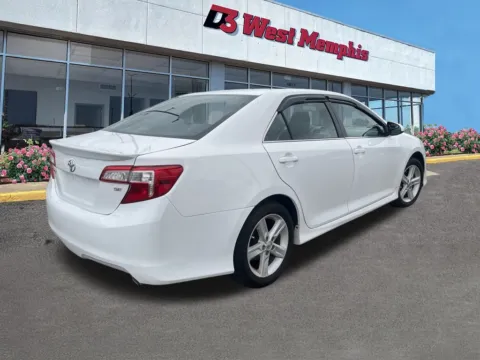 More photos of 2014 Toyota Camry L at D3 Chrysler Dodge Jeep Ram, AR