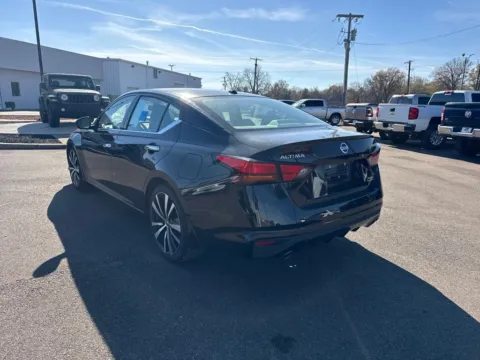 More photos of 2019 Nissan Altima 2.5 Platinum at D3 Chrysler Dodge Jeep Ram, AR
