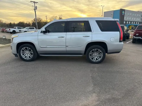 More photos of 2019 Cadillac Escalade at D3 Chrysler Dodge Jeep Ram, AR