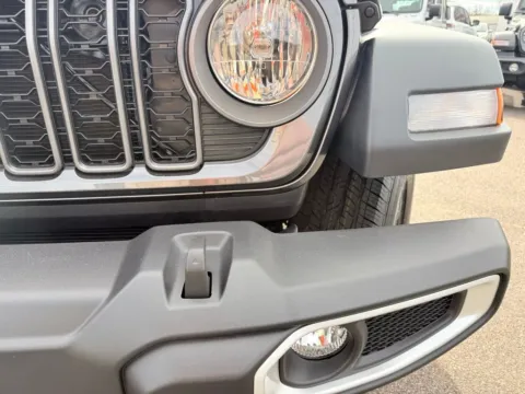 More photos of 2026 Jeep Gladiator Sport at D3 Chrysler Dodge Jeep Ram, AR