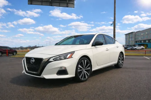 White 2022 Nissan Altima 2.5 SR for sale in West Memphis, AR