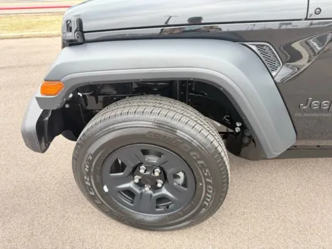 More photos of 2026 Jeep Gladiator Sport at D3 Chrysler Dodge Jeep Ram, AR