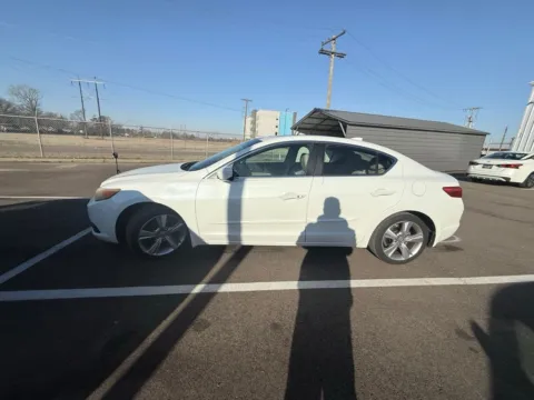 More photos of 2013 Acura ILX 2.0L at D3 Chrysler Dodge Jeep Ram, AR