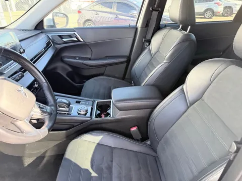 Another view of 2024 Mitsubishi Outlander SE Black Edition w/Pano Roof for sale in West Memphis, AR at D3 Chrysler Dodge Jeep Ram