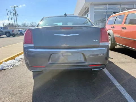 More photos of 2019 Chrysler 300 Limited at D3 Chrysler Dodge Jeep Ram, AR