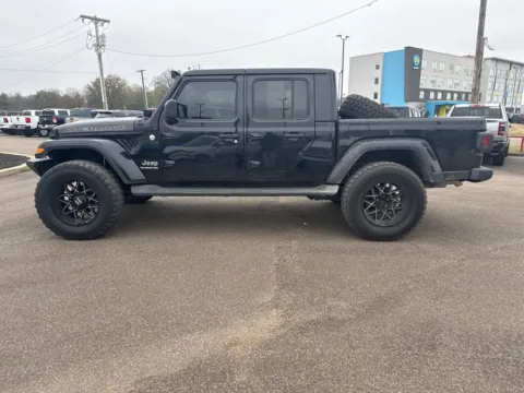 More photos of 2020 Jeep Gladiator Overland at D3 Chrysler Dodge Jeep Ram, AR