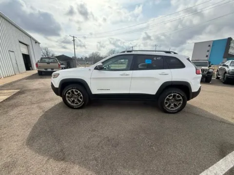 More photos of 2020 Jeep Cherokee Trailhawk at D3 Chrysler Dodge Jeep Ram, AR