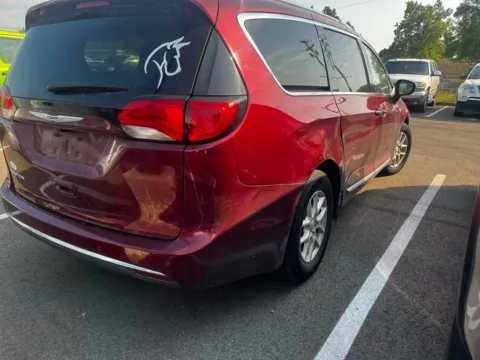 More photos of 2020 Chrysler Pacifica Touring L at D3 Chrysler Dodge Jeep Ram, AR