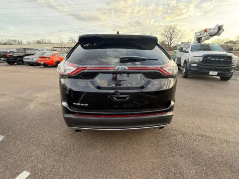 More photos of 2018 Ford Edge SEL at D3 Chrysler Dodge Jeep Ram, AR